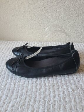 Vionic Black Leather Ballet Flats with Bow Women's Size 8